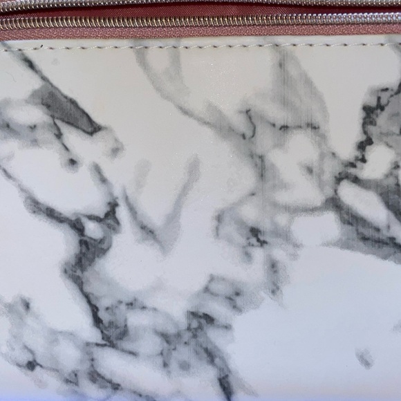 3/$10 Ipsy Glam Bag New January 2020 Clean Slate Marbled Front Zip Makeup Bag - Picture 7 of 8